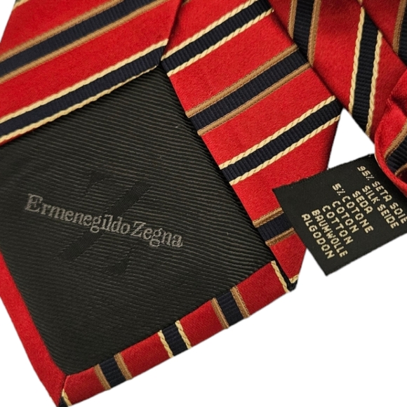 ERMENEGILDO ZEGNA Red Striped Silk LUXURY Tie ITALY - Picture 3 of 4